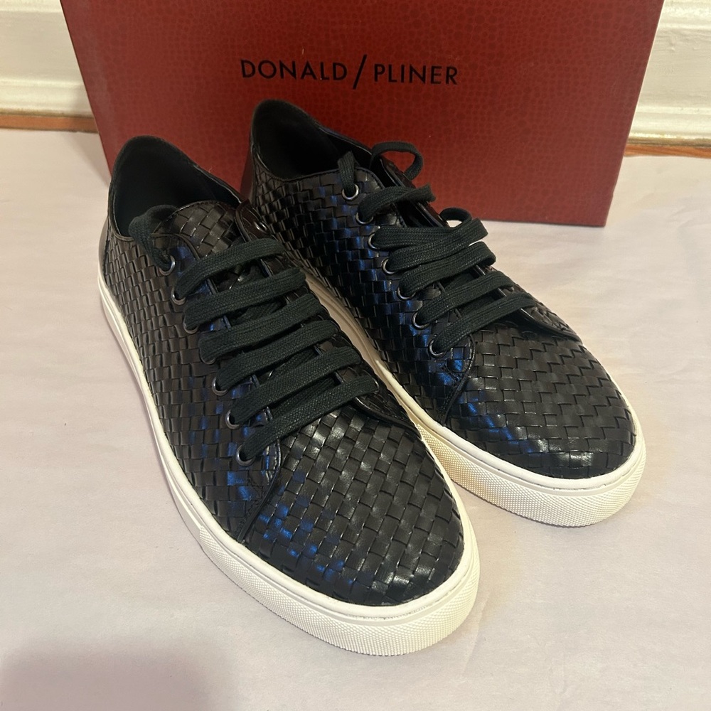 NEW Donald J. Pliner Men's Black Woven Sneakers